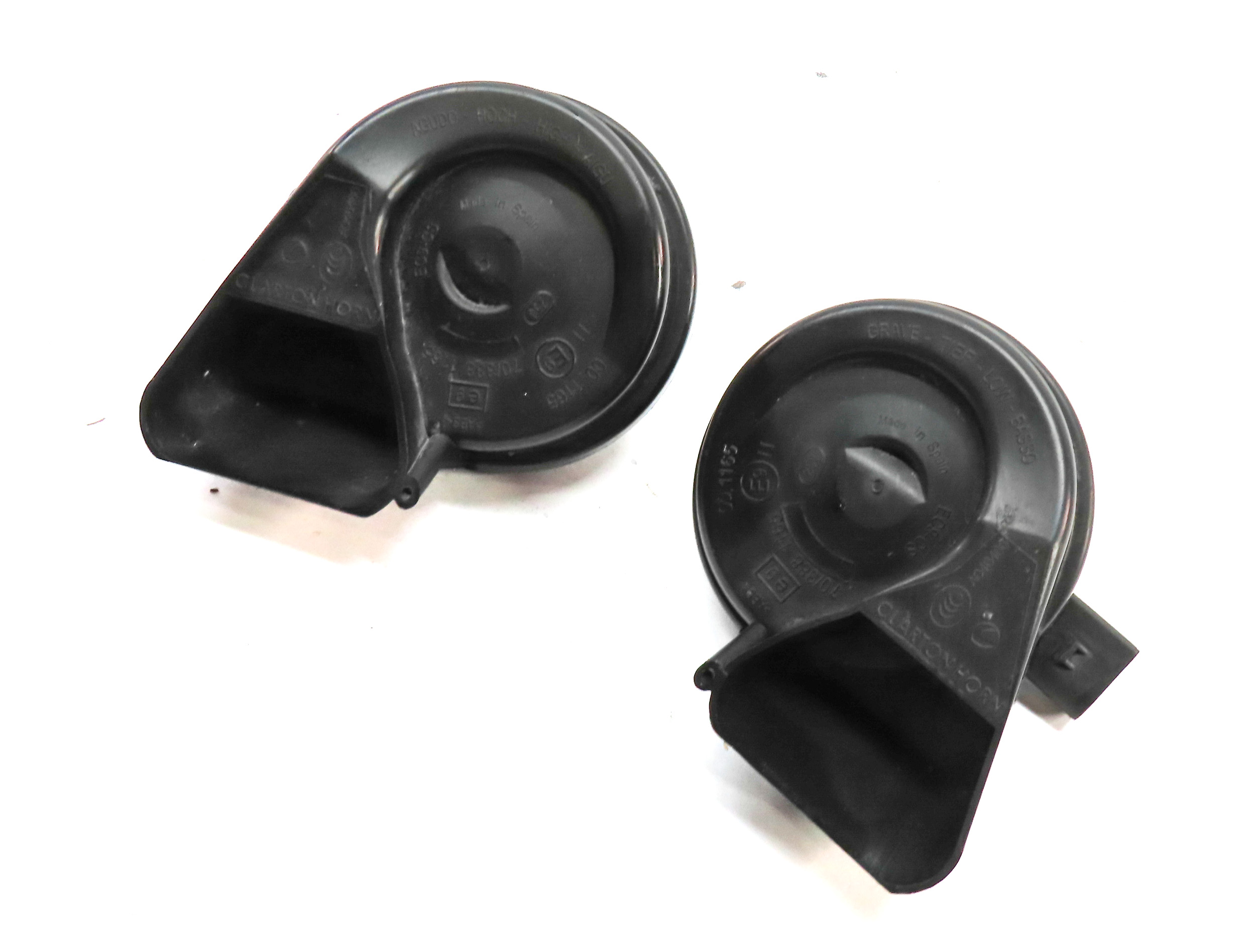2007-2015 AUDI Q7 R8 (4L 4S) HIGH & LOW TONE NOTE SIGNAL SAFETY HORN SET-2 — exact item pictured